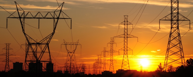 Preço da energia elétrica no mercado spot cai 11%, diz CCEE