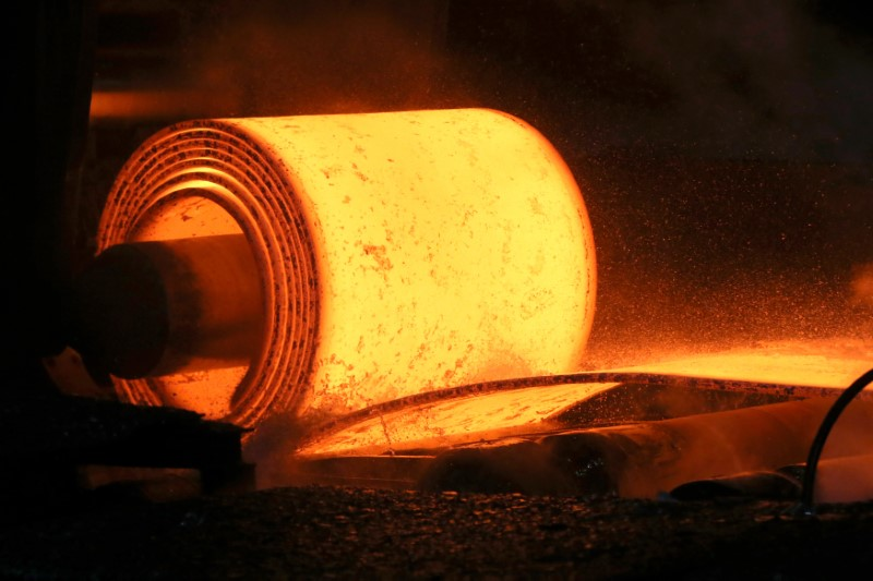 Futuros do aço voltam a subir na China com boa demanda; minério de ferro recua