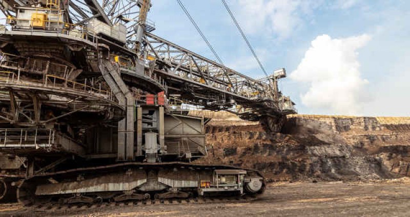Minério de ferro cai na China com menor otimismo sobre demanda