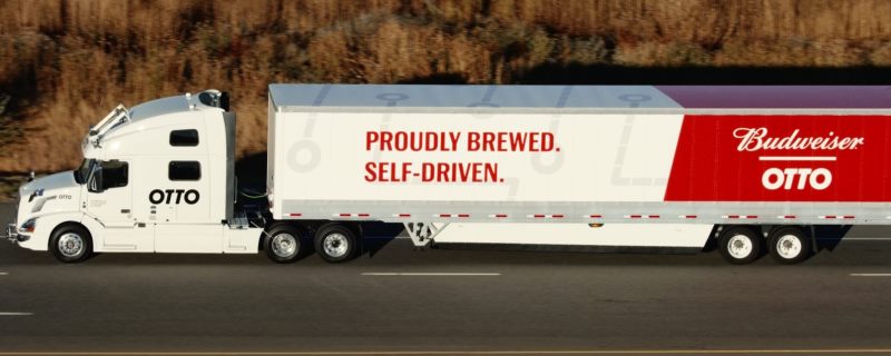 Caminhão autônomo da Uber faz 1ª entrega: 45 mil latas de cerveja