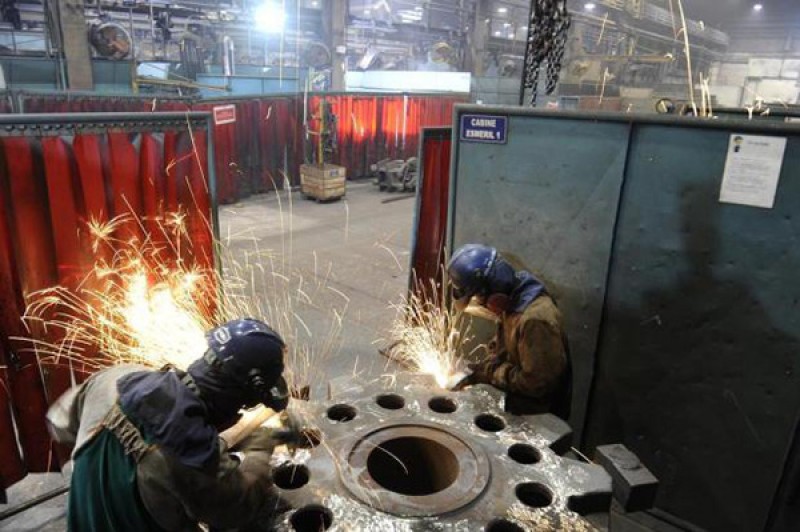 Participação das exportações na produção industrial fica estável, diz CNI