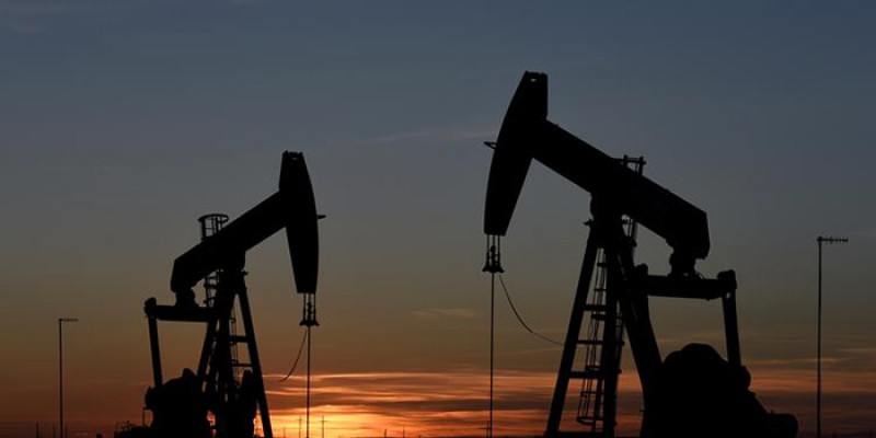 Em relatório, AIE avalia que oferta global de petróleo tem superado a demanda